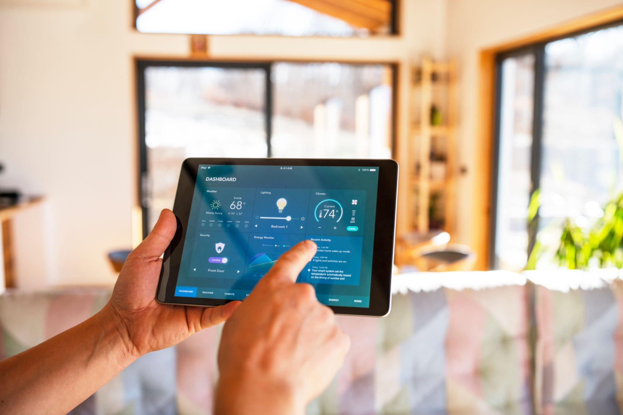 Just How IoT & Intelligent Home Automation Changes the Approach We Stay