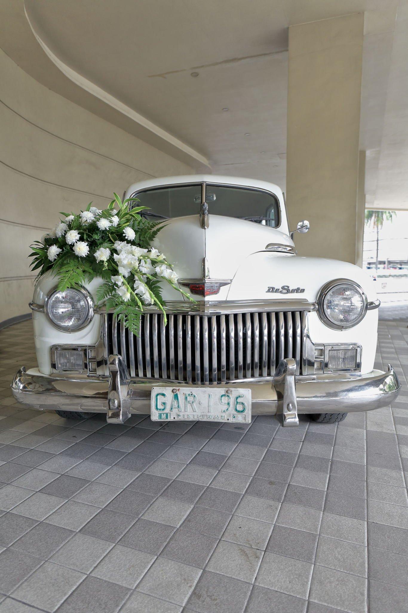 Different Wedding Antique Cars Vendors